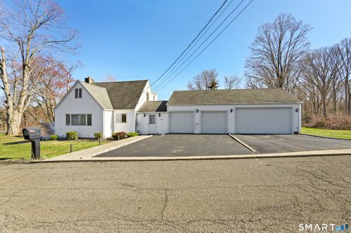 7 Cedar Crest Rd, Trumbull, CT, 06611-4825 | Card Image