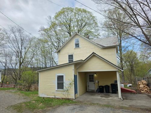 134 Washington St, Brattleboro, VT, 05301-6483 | Card Image