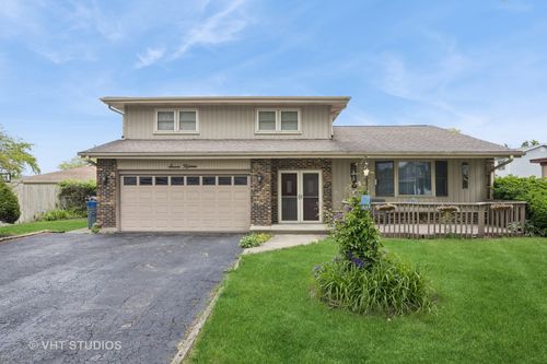 715 N Lawler Ave, Addison, IL, 60101-1716 | Card Image