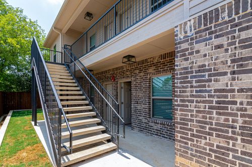 102-115 W Jones St, Krum, TX, 76249-2300 | Card Image