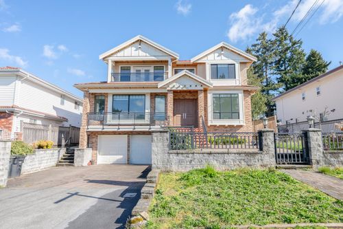 4215 Watling St, Burnaby, BC, V5J1V4 | Card Image