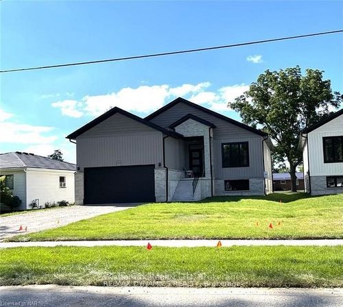 142 Chestnut St E, Bothwell, ON, N0P1C0 | Card Image