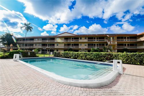 apt-g230-5300 Washington St, Hollywood, FL, 33021-7774 | Card Image