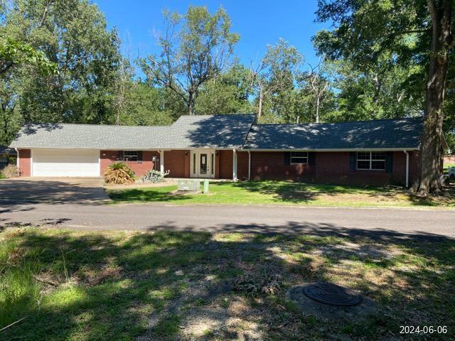 Broadmoor Dr, Trinity, TX 75862