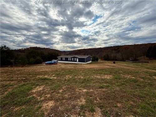 55 High Plains Dr, Ripley, WV, 25271-8132 | Card Image