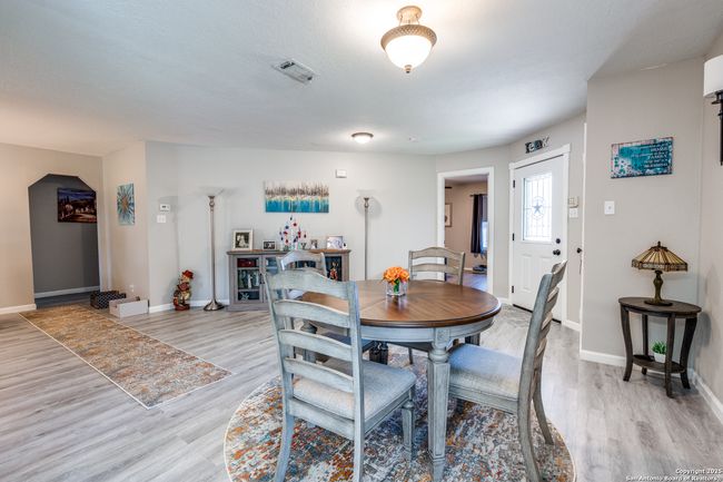 9814 Autumn Dawn, House other with 3 bedrooms, 2 bathrooms and null parking in Converse TX | Image 11