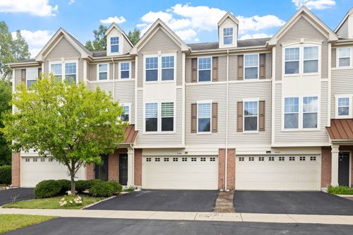 3465 Bradbury Cir, Aurora, IL, 60504-6623 | Card Image