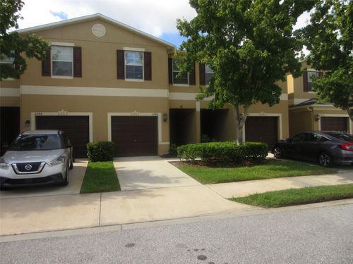 2746 Hampton Green Ln, BRANDON, FL, 33511-7235 | Card Image
