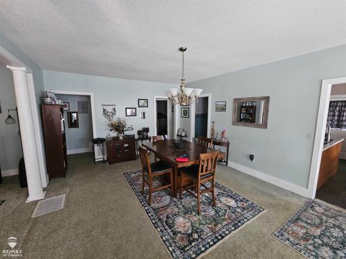 118 Commercial St, Chesaning, MI, 48616-1523 | Card Image