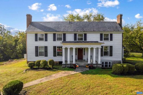 831 Cook Ave, BROOKNEAL, VA, 24528-3180 | Card Image