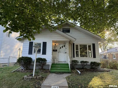 1849 44th St, Rock Island, IL, 61201-3951 | Card Image