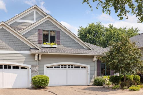8117 Xerxes Cir, Bloomington, MN, 55431-3800 | Card Image