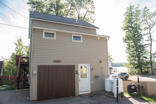 7 Maple Ave, Northwood, NH, 03261-3743 | Card Image