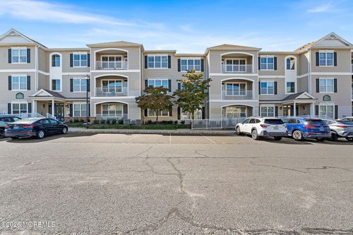 635 Sloan Ct, Matawan, NJ, 07747-4717 | Card Image