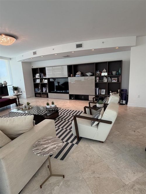 606-19955 Ne 38th Ct, Aventura, FL, 33180-3427 | Card Image