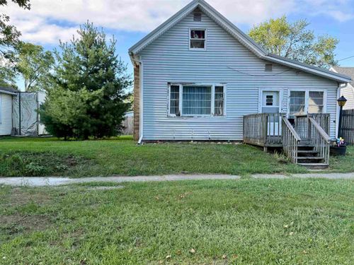 506 W 4th St, North Manchester, IN, 46962-1421 | Card Image