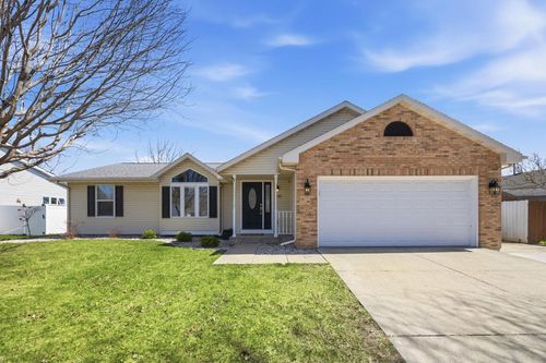 1510 N Wuthering Hills Drive, Janesville, WI, 53546 | Card Image
