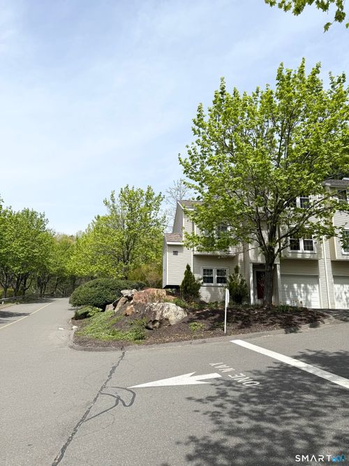 54-380 Hitchcock Road, Waterbury, CT, 06705 | Card Image