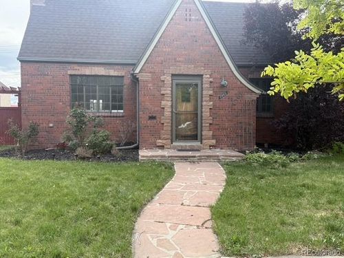 2865 Albion St, Denver, CO, 80207-3011 | Card Image
