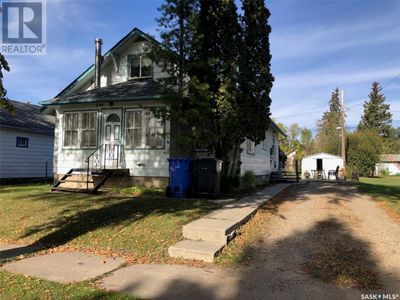 322 5 Th Ave E, House other with 3 bedrooms, 3 bathrooms and null parking in Canora SK | Image 1