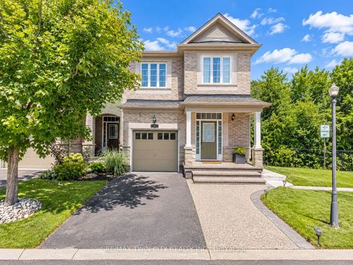 10-28 Doon Mills Dr, Kitchener, ON, N2P2W9 | Card Image