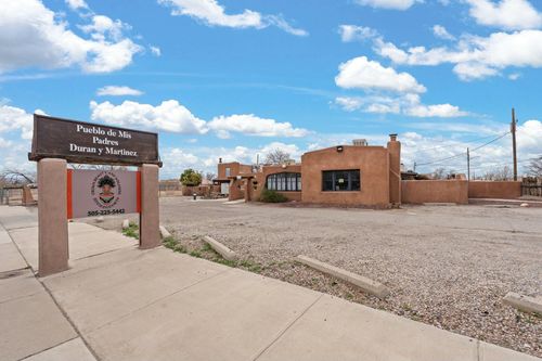 834 Griegos Rd Nw, Albuquerque, NM, 87107-3755 | Card Image