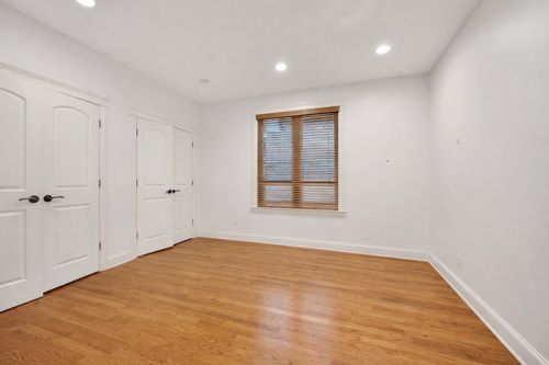 2323 Douglas Ave, Des Plaines, IL, 60018-2625 | Card Image