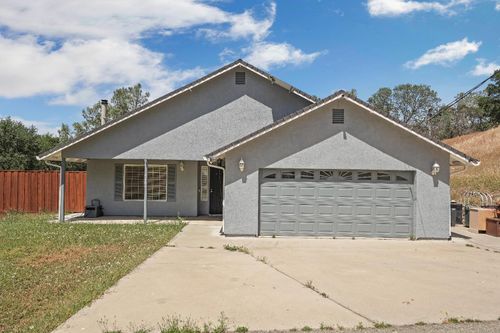 8760 Greer Way, Valley Springs, CA, 95252-9639 | Card Image