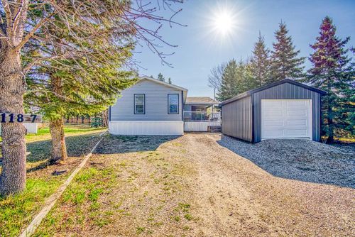 1118 7th Avenue, Beaverlodge, AB, T0H0C0 | Card Image
