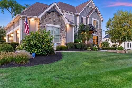 2000 Forestview Ln, Delaware, OH, 43015-3636 | Card Image