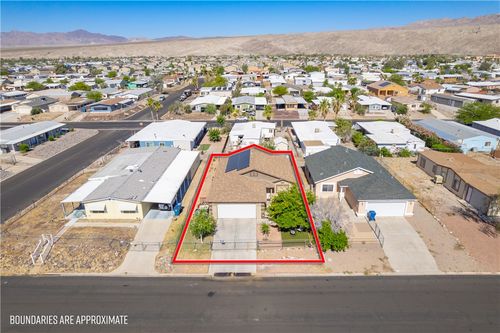 1647 Lynn Dr, Bullhead City, AZ, 86442-6320 | Card Image