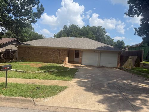 1104 Boston Blvd, Bedford, TX, 76022-7233 | Card Image