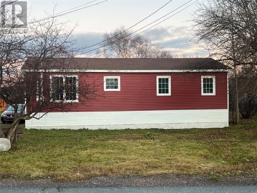 7 Hillcrest Ave, Glenwood, NL, A0G2K0 | Card Image