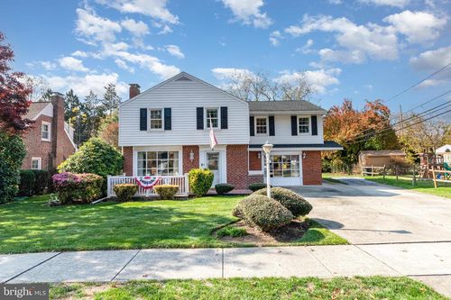 2 Village Rd, CAMP HILL, PA, 17011-7538 | Card Image