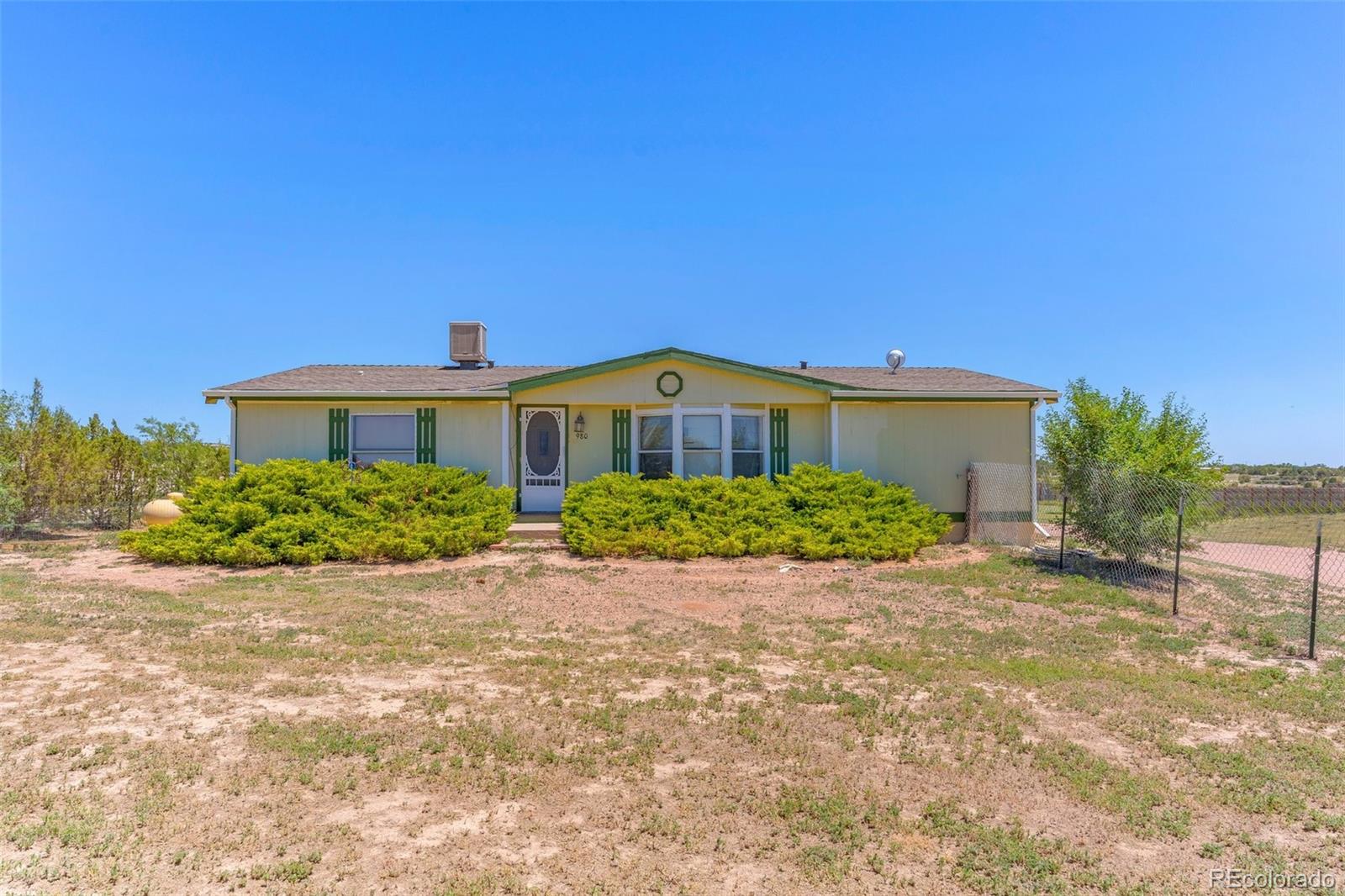 Q St, Penrose, CO 81240