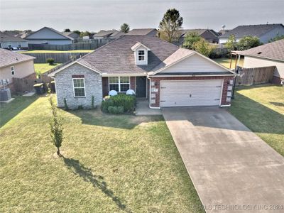 420 E 148th Street S, House other with 3 bedrooms, 2 bathrooms and null parking in Glenpool OK | Image 2