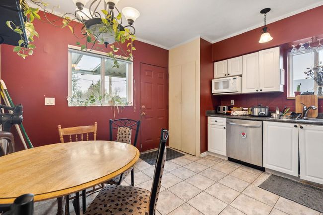 2890 W 6 Th Avenue, House other with 6 bedrooms, 2 bathrooms and 1 parking in Vancouver BC | Image 7