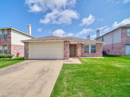 2321 Live Oak Dr, Little Elm, TX, 75068-5692 | Card Image
