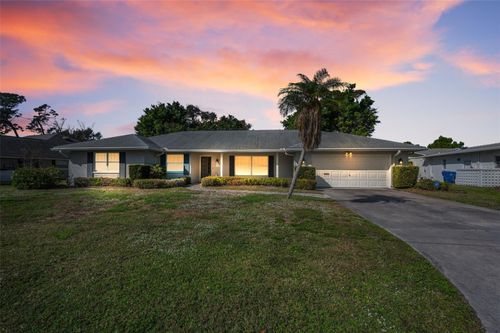 4 Hibiscus Rd, Belleair, FL, 33756-1516 | Card Image