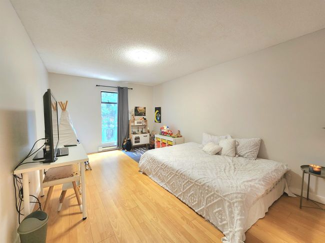 203 - 6105 Kingsway, Condo with 3 bedrooms, 1 bathrooms and 1 parking in Burnaby BC | Image 11
