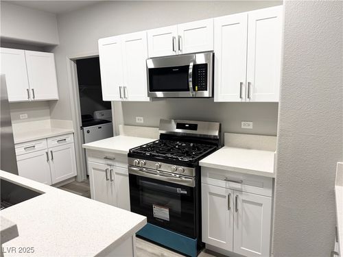 1140-8250 N Grand Canyon Dr, Las Vegas, NV, 89166-3725 | Card Image