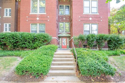 3w-5845 Nina Pl, Saint Louis, MO, 63112-1547 | Card Image