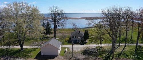2788 N Saginaw Bay Shore Dr, Pinconning, MI, 48650-7423 | Card Image