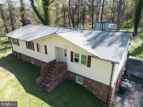 8093 Meetze Rd, WARRENTON, VA, 20187-4343 | Card Image
