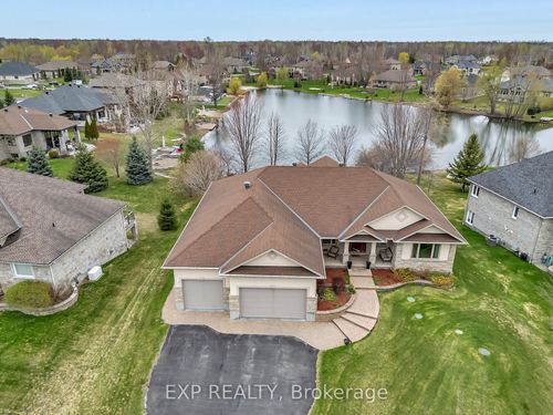 6703 Suncrest Dr, Greely, ON, K4P0B4 | Card Image