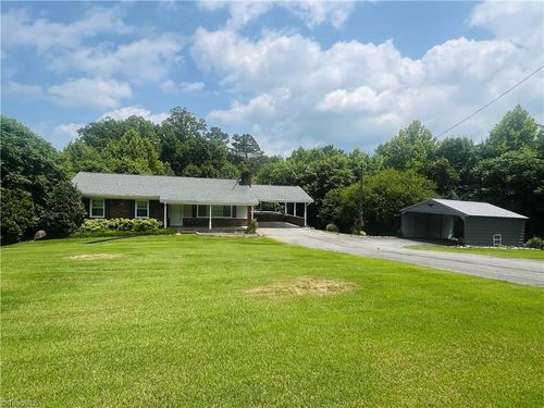 10033 Nc 89 Hwy W, Westfield, NC, 27053-7124 | Card Image