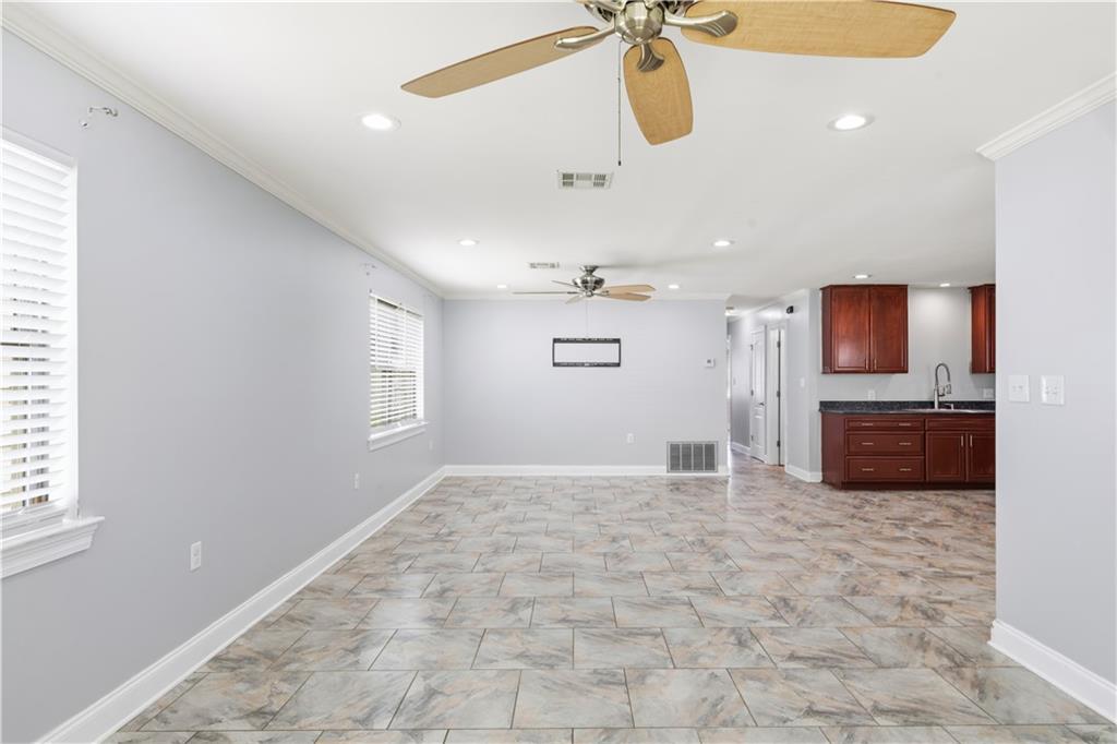 Residential in Terrytown 5