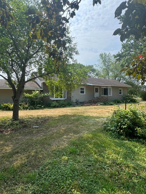 2033 County Road C, Somerset, WI, 54025-7512 | Card Image