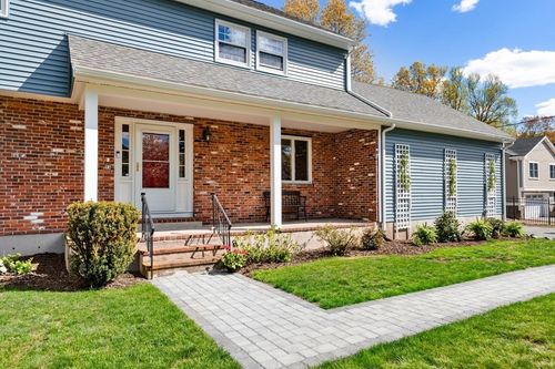 94 Johnson Rd, Winchester, MA, 01890-3225 | Card Image