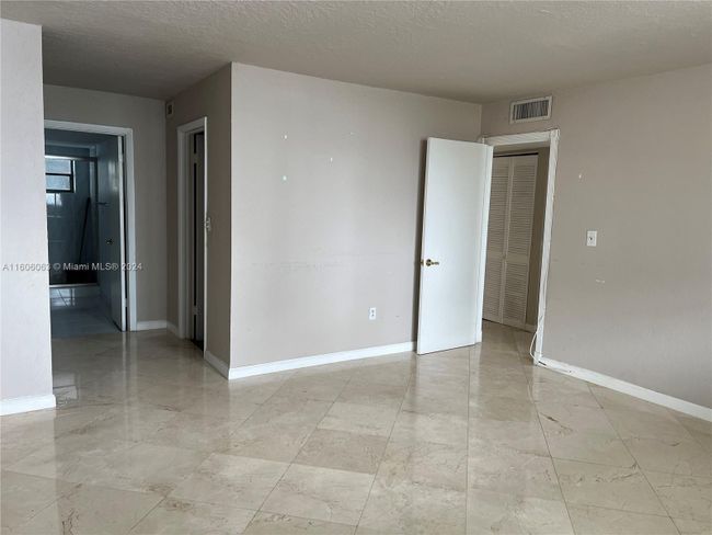 APT-604 - 4000 Ne 170 Th St, Condo with 2 bedrooms, 2 bathrooms and null parking in North Miami Beach FL | Image 17